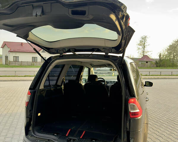 Черный Форд Галакси, объемом двигателя 2 л и пробегом 275 тыс. км за 7700 $, фото 25 на Automoto.ua