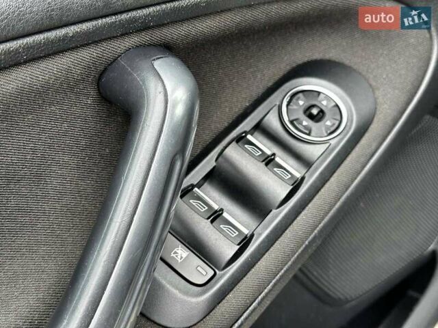 Чорний Форд Галаксі, об'ємом двигуна 2 л та пробігом 288 тис. км за 10490 $, фото 13 на Automoto.ua