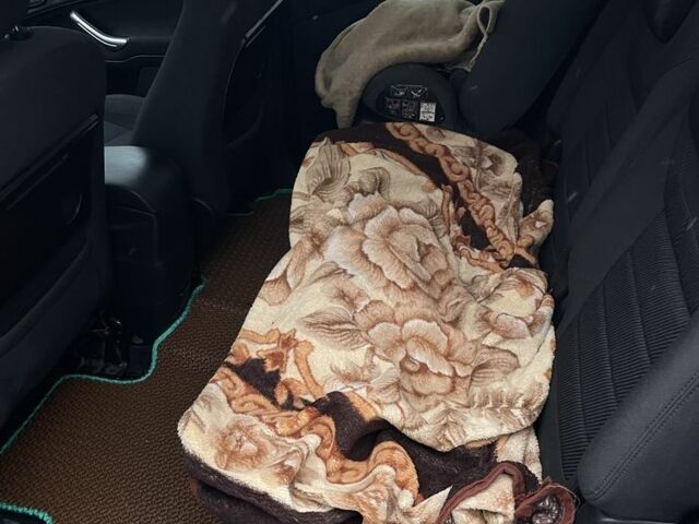 Черный Форд Галакси, объемом двигателя 2 л и пробегом 250 тыс. км за 12000 $, фото 1 на Automoto.ua