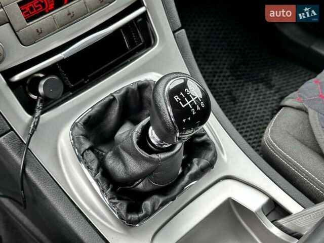 Чорний Форд Галаксі, об'ємом двигуна 2 л та пробігом 288 тис. км за 10490 $, фото 19 на Automoto.ua
