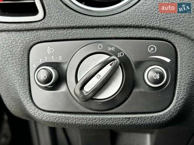 Чорний Форд Галаксі, об'ємом двигуна 2 л та пробігом 288 тис. км за 10490 $, фото 16 на Automoto.ua