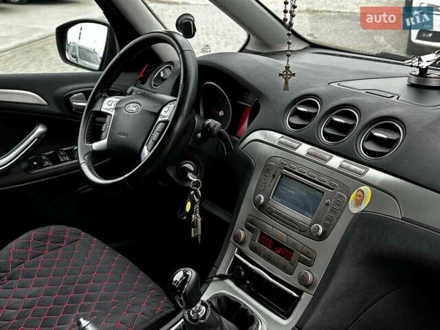 Чорний Форд Галаксі, об'ємом двигуна 2 л та пробігом 288 тис. км за 10490 $, фото 29 на Automoto.ua