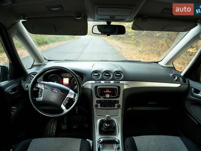 Чорний Форд Галаксі, об'ємом двигуна 2 л та пробігом 316 тис. км за 9600 $, фото 13 на Automoto.ua