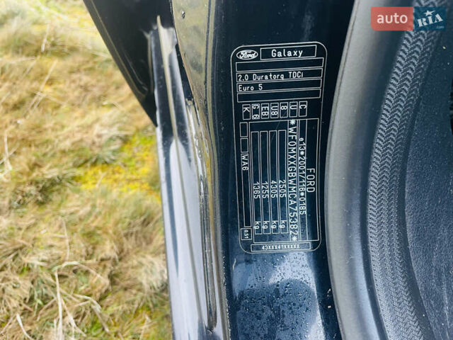 Чорний Форд Галаксі, об'ємом двигуна 2 л та пробігом 245 тис. км за 10500 $, фото 9 на Automoto.ua