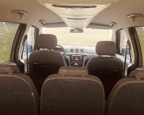 Чорний Форд Галаксі, об'ємом двигуна 2 л та пробігом 245 тис. км за 10500 $, фото 6 на Automoto.ua