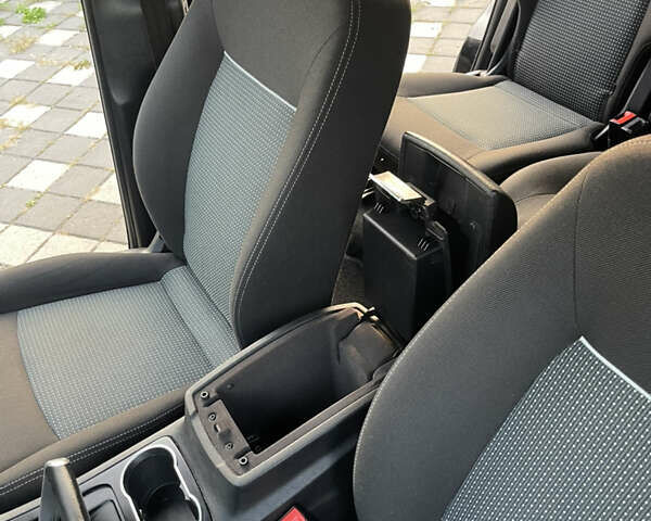 Черный Форд Галакси, объемом двигателя 2 л и пробегом 243 тыс. км за 11950 $, фото 103 на Automoto.ua