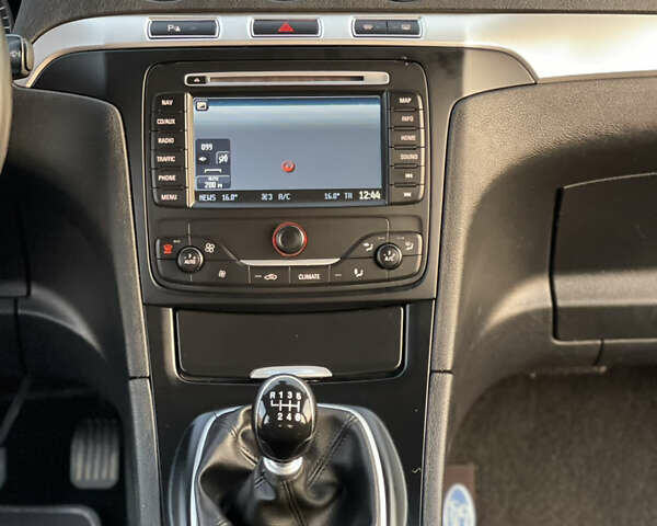 Черный Форд Галакси, объемом двигателя 2 л и пробегом 243 тыс. км за 11950 $, фото 88 на Automoto.ua