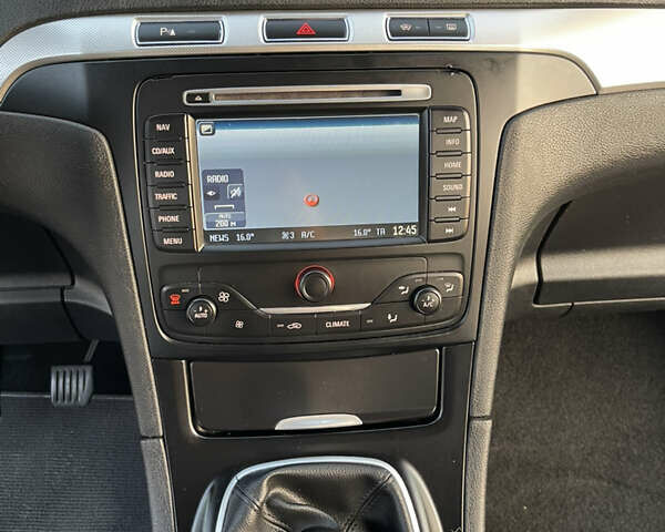 Черный Форд Галакси, объемом двигателя 2 л и пробегом 243 тыс. км за 11950 $, фото 92 на Automoto.ua