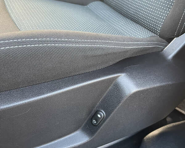 Черный Форд Галакси, объемом двигателя 2 л и пробегом 243 тыс. км за 11950 $, фото 110 на Automoto.ua