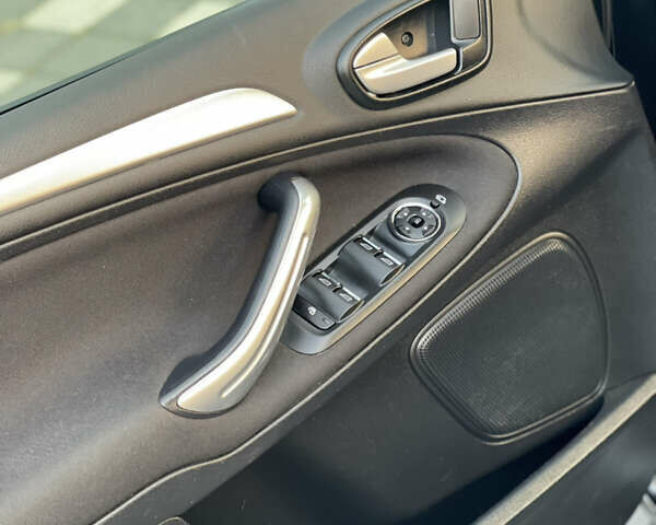 Черный Форд Галакси, объемом двигателя 2 л и пробегом 243 тыс. км за 11950 $, фото 96 на Automoto.ua