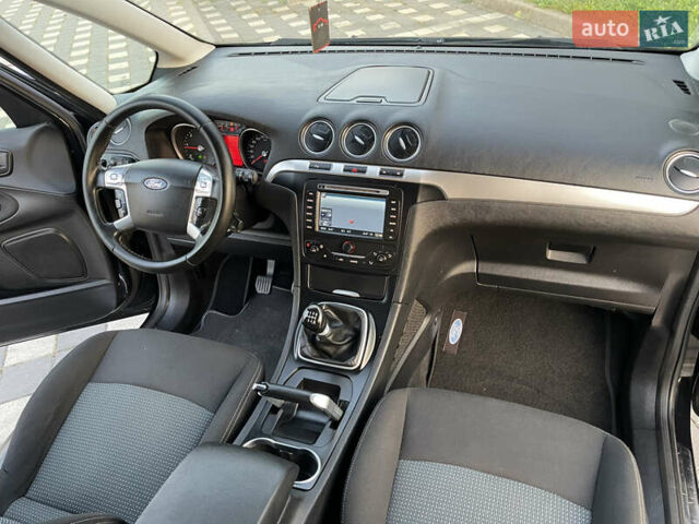 Черный Форд Галакси, объемом двигателя 2 л и пробегом 243 тыс. км за 11950 $, фото 111 на Automoto.ua