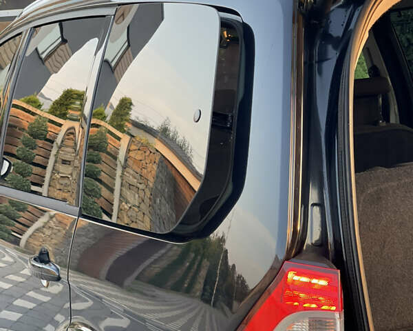 Черный Форд Галакси, объемом двигателя 2 л и пробегом 243 тыс. км за 11950 $, фото 63 на Automoto.ua