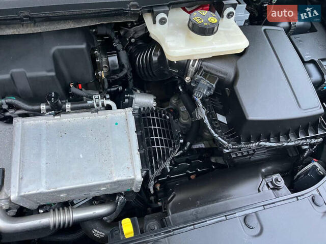 Чорний Форд Галаксі, об'ємом двигуна 2 л та пробігом 208 тис. км за 21800 $, фото 64 на Automoto.ua