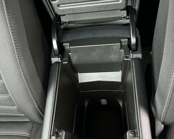 Чорний Форд Галаксі, об'ємом двигуна 2 л та пробігом 208 тис. км за 21800 $, фото 39 на Automoto.ua