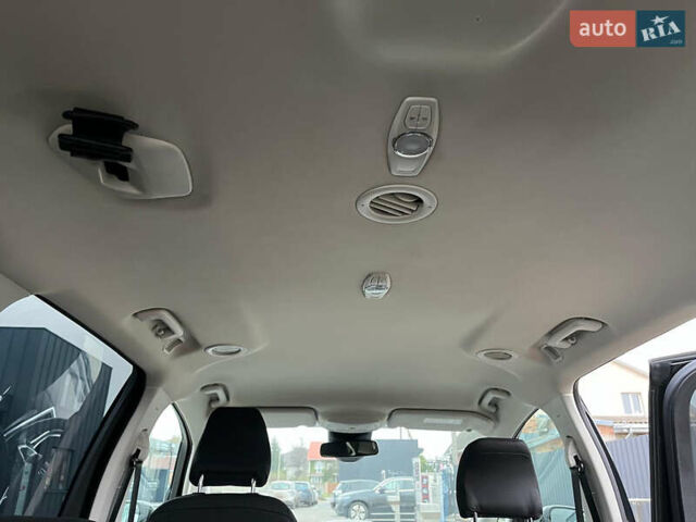 Чорний Форд Галаксі, об'ємом двигуна 2 л та пробігом 208 тис. км за 21800 $, фото 52 на Automoto.ua