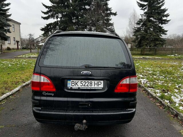Черный Форд Галакси, объемом двигателя 2 л и пробегом 313 тыс. км за 4000 $, фото 1 на Automoto.ua