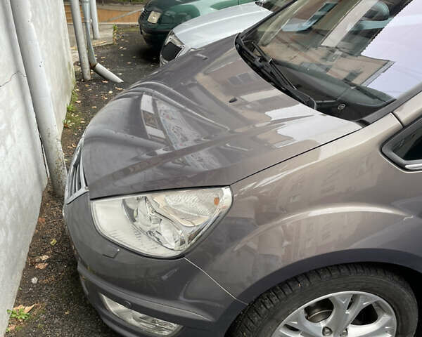 Коричневый Форд Галакси, объемом двигателя 2 л и пробегом 223 тыс. км за 9700 $, фото 1 на Automoto.ua