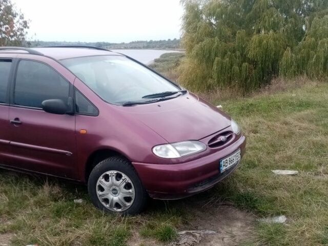 Красный Форд Галакси, объемом двигателя 2 л и пробегом 350 тыс. км за 2500 $, фото 1 на Automoto.ua