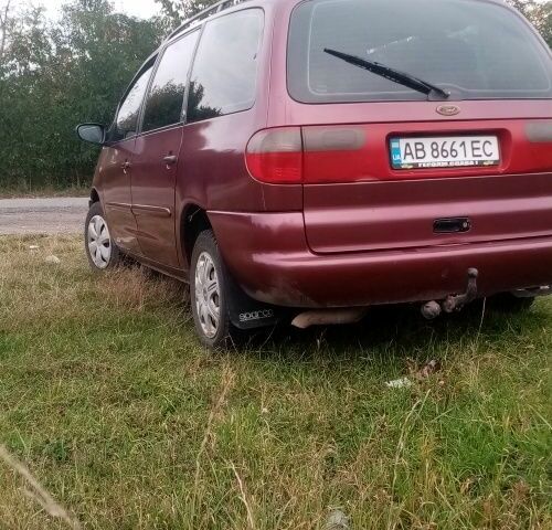Красный Форд Галакси, объемом двигателя 2 л и пробегом 350 тыс. км за 2500 $, фото 6 на Automoto.ua