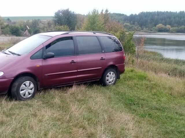 Красный Форд Галакси, объемом двигателя 2 л и пробегом 350 тыс. км за 2500 $, фото 5 на Automoto.ua