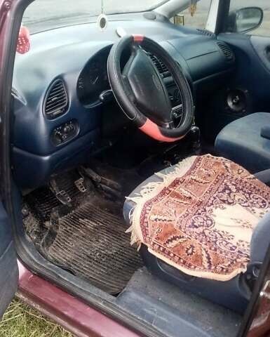 Форд Галакси 1996 в Жмеренке на Automoto.ua Красный Форд Галакси, объемом двигателя 2 л и пробегом 350 тыс. км за 2500 $, фото 1 на Automoto.ua