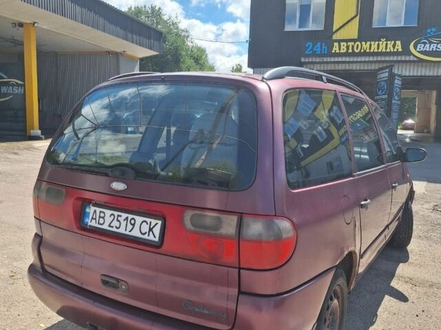 Красный Форд Галакси, объемом двигателя 2 л и пробегом 425 тыс. км за 3100 $, фото 3 на Automoto.ua