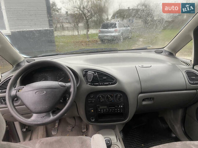 Красный Форд Галакси, объемом двигателя 2 л и пробегом 270 тыс. км за 2450 $, фото 5 на Automoto.ua