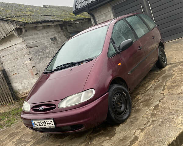 Красный Форд Галакси, объемом двигателя 2 л и пробегом 270 тыс. км за 2450 $, фото 2 на Automoto.ua