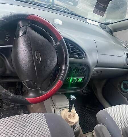 Красный Форд Галакси, объемом двигателя 2 л и пробегом 314 тыс. км за 2400 $, фото 14 на Automoto.ua