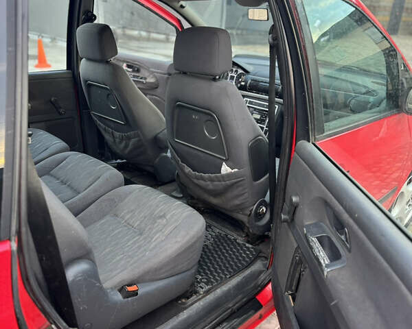 Червоний Форд Галаксі, об'ємом двигуна 2 л та пробігом 250 тис. км за 1800 $, фото 7 на Automoto.ua
