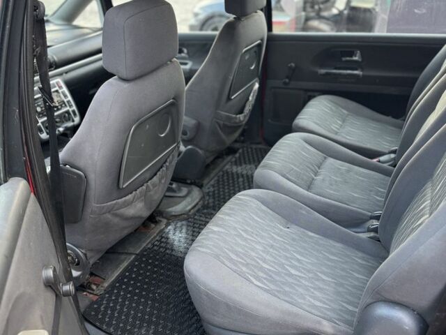 Красный Форд Галакси, объемом двигателя 1.9 л и пробегом 250 тыс. км за 1499 $, фото 7 на Automoto.ua