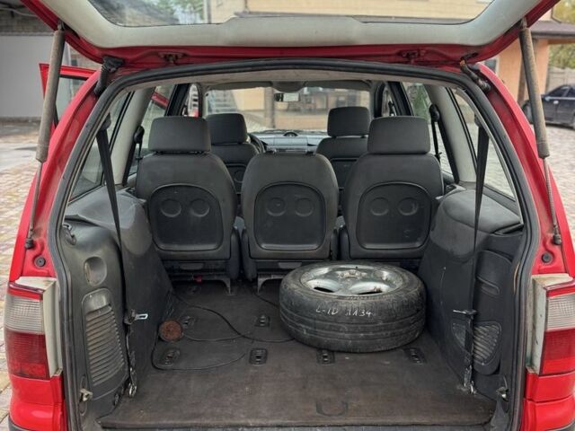 Красный Форд Галакси, объемом двигателя 1.9 л и пробегом 250 тыс. км за 1499 $, фото 6 на Automoto.ua