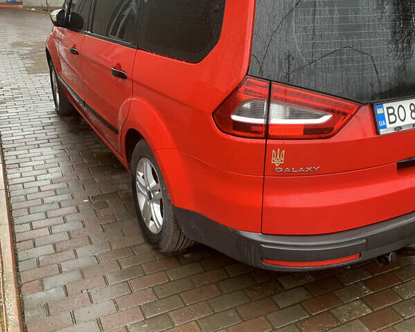 Красный Форд Галакси, объемом двигателя 1.56 л и пробегом 228 тыс. км за 12400 $, фото 15 на Automoto.ua