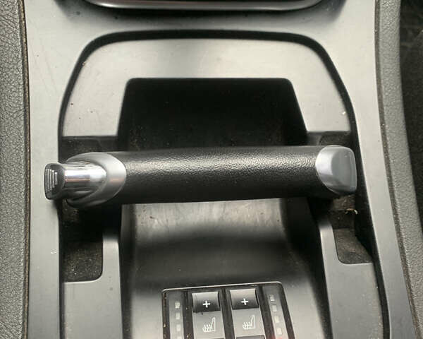 Красный Форд Галакси, объемом двигателя 1.56 л и пробегом 228 тыс. км за 12400 $, фото 26 на Automoto.ua