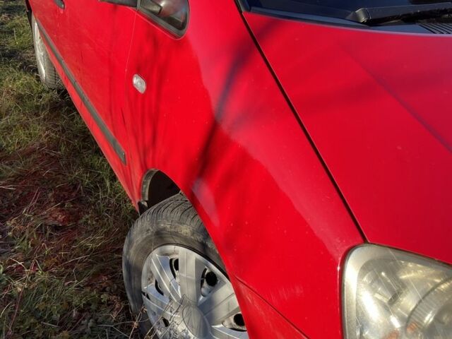 Красный Форд Галакси, объемом двигателя 1.9 л и пробегом 330 тыс. км за 4000 $, фото 4 на Automoto.ua