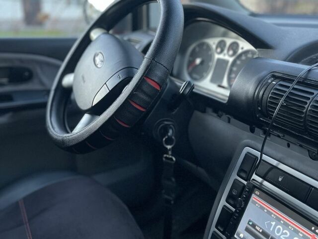 Красный Форд Галакси, объемом двигателя 1.9 л и пробегом 330 тыс. км за 4000 $, фото 6 на Automoto.ua