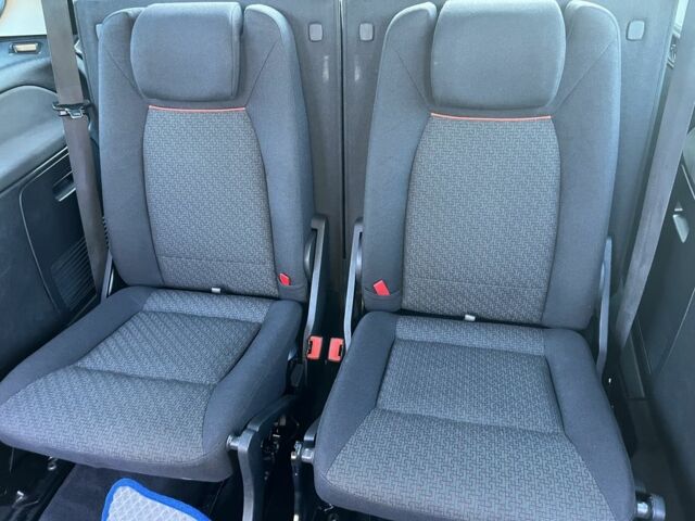 Форд Галаксі, об'ємом двигуна 2 л та пробігом 233 тис. км за 6067 $, фото 17 на Automoto.ua