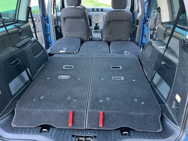 Форд Галаксі, об'ємом двигуна 2 л та пробігом 233 тис. км за 6067 $, фото 5 на Automoto.ua