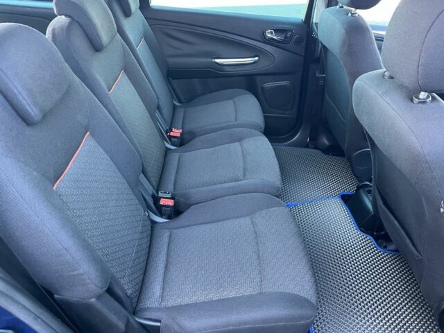 Форд Галаксі, об'ємом двигуна 2 л та пробігом 233 тис. км за 6067 $, фото 13 на Automoto.ua