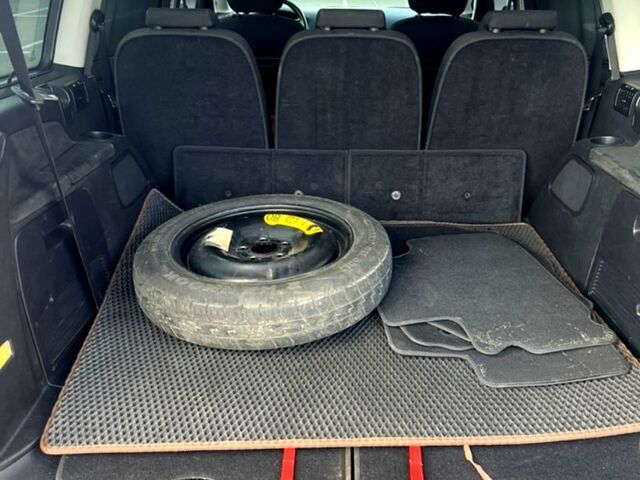 Форд Галакси, объемом двигателя 2 л и пробегом 230 тыс. км за 7200 $, фото 6 на Automoto.ua