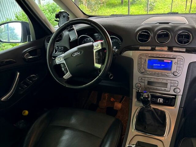 Форд Галакси, объемом двигателя 2 л и пробегом 291 тыс. км за 7400 $, фото 10 на Automoto.ua