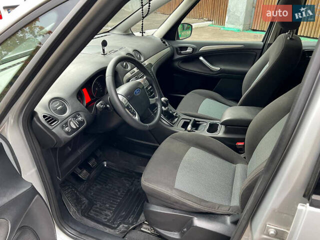 Форд Галаксі, об'ємом двигуна 1.6 л та пробігом 268 тис. км за 9500 $, фото 6 на Automoto.ua