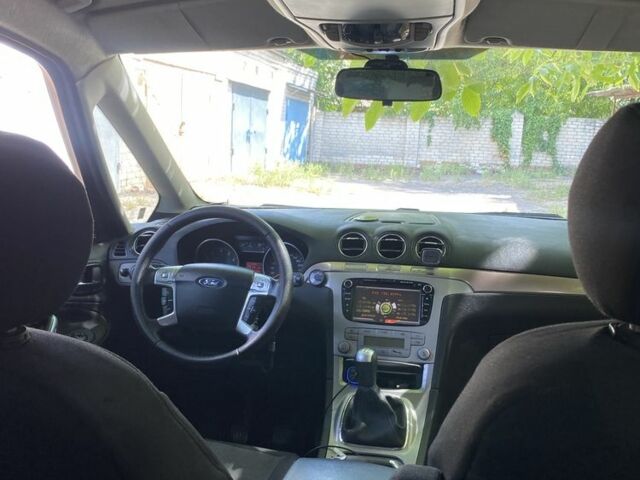 Форд Галаксі 2006 у Славянске на Automoto.ua Жовтий Форд Галаксі, об'ємом двигуна 2 л та пробігом 380 тис. км за 6500 $, фото 8 на Automoto.ua