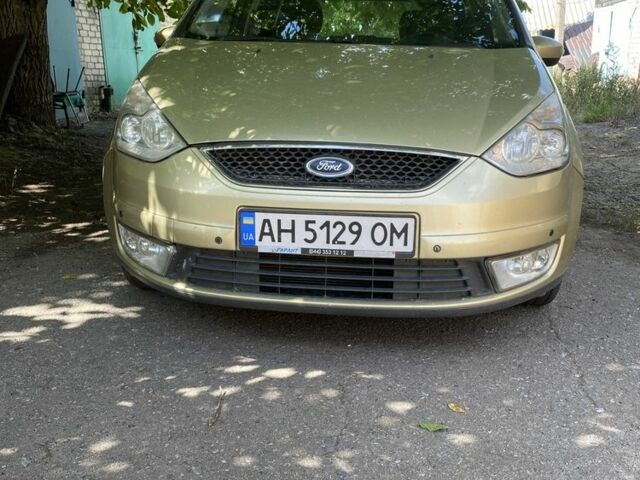 Форд Галаксі 2006 у Славянске на Automoto.ua Жовтий Форд Галаксі, об'ємом двигуна 2 л та пробігом 380 тис. км за 6500 $, фото 4 на Automoto.ua