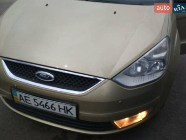 Жовтий Форд Галаксі, об'ємом двигуна 2 л та пробігом 255 тис. км за 9200 $, фото 3 на Automoto.ua