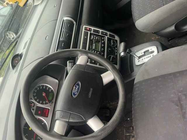 Серый Форд Галакси, объемом двигателя 1.9 л и пробегом 247 тыс. км за 1162 $, фото 6 на Automoto.ua