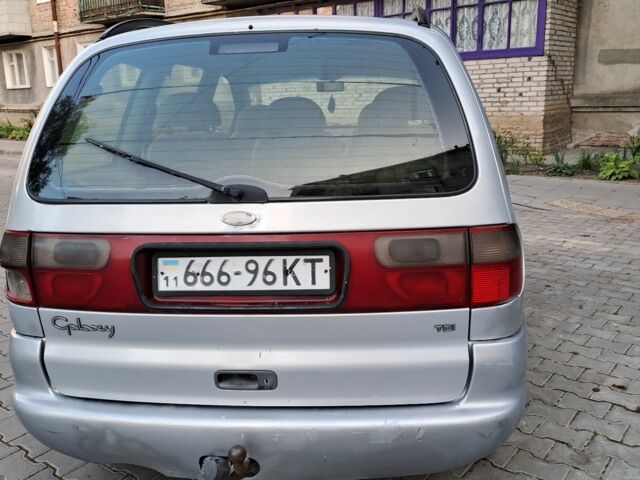 Серый Форд Галакси, объемом двигателя 1.9 л и пробегом 312 тыс. км за 1100 $, фото 5 на Automoto.ua