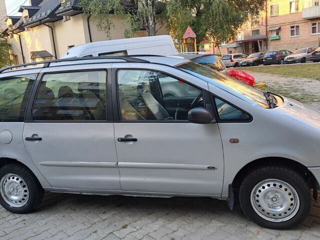 Серый Форд Галакси, объемом двигателя 1.9 л и пробегом 312 тыс. км за 1100 $, фото 3 на Automoto.ua