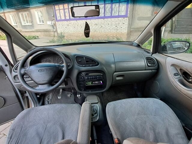 Серый Форд Галакси, объемом двигателя 1.9 л и пробегом 312 тыс. км за 1100 $, фото 10 на Automoto.ua