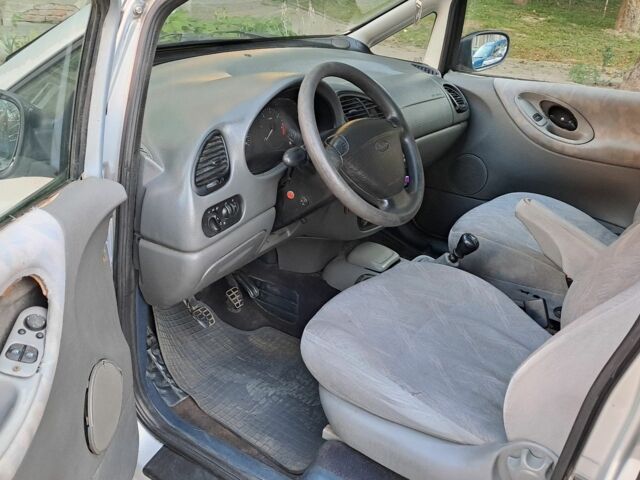 Серый Форд Галакси, объемом двигателя 1.9 л и пробегом 312 тыс. км за 1100 $, фото 7 на Automoto.ua